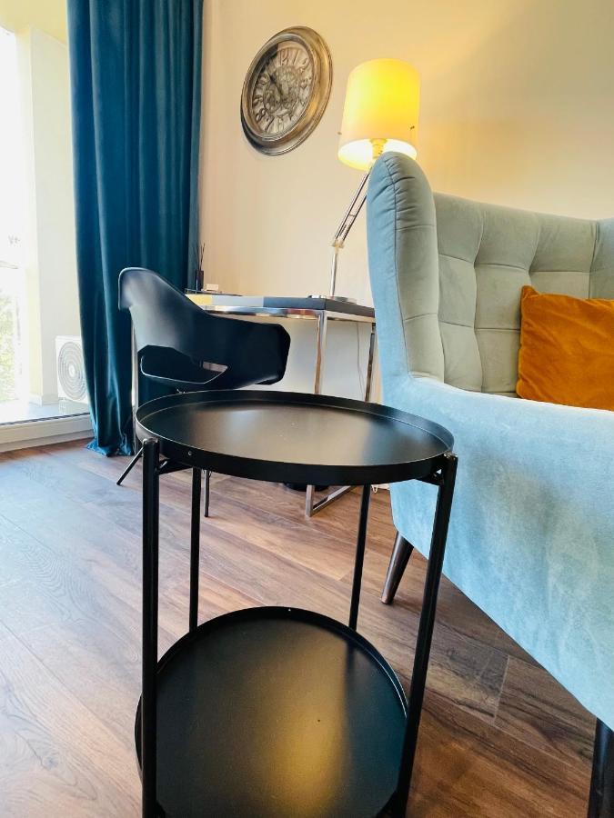 Apartamenty Zlota 15-Lotnicza Street เคียลเซ ภายนอก รูปภาพ